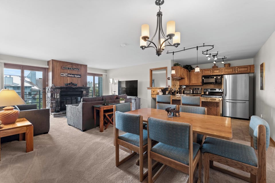 Condo (2 Bedrooms) | Front of property