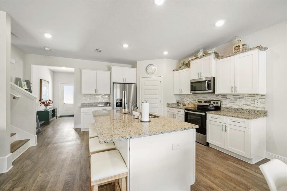 Fully stocked kitchen for dining needs