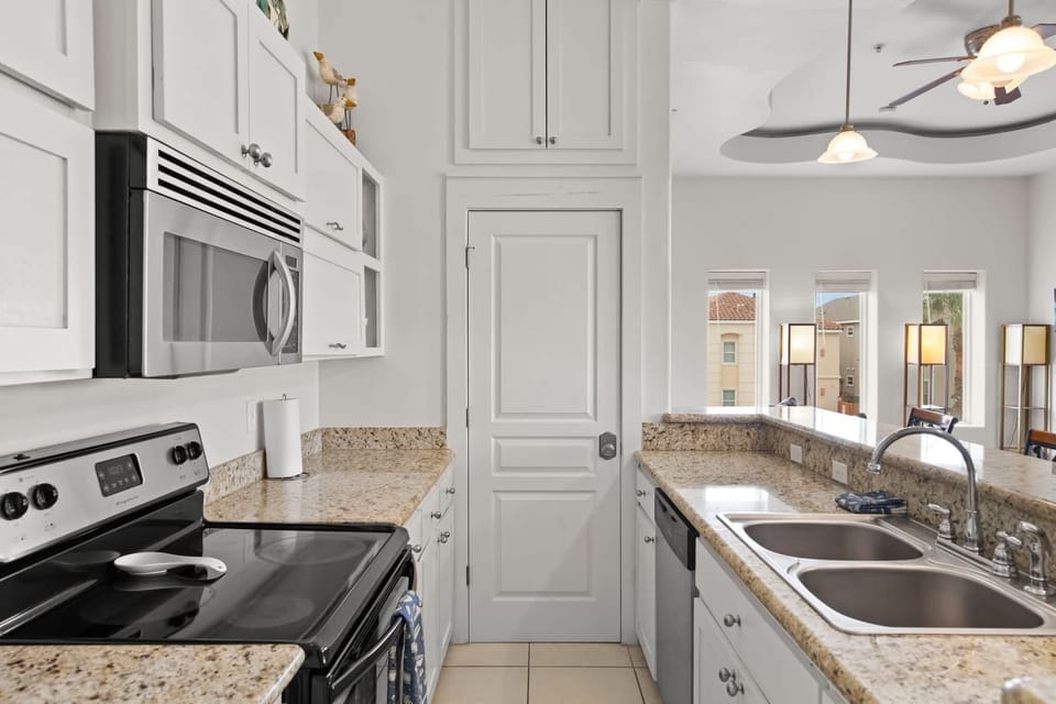 Cook with ease on the full electric range