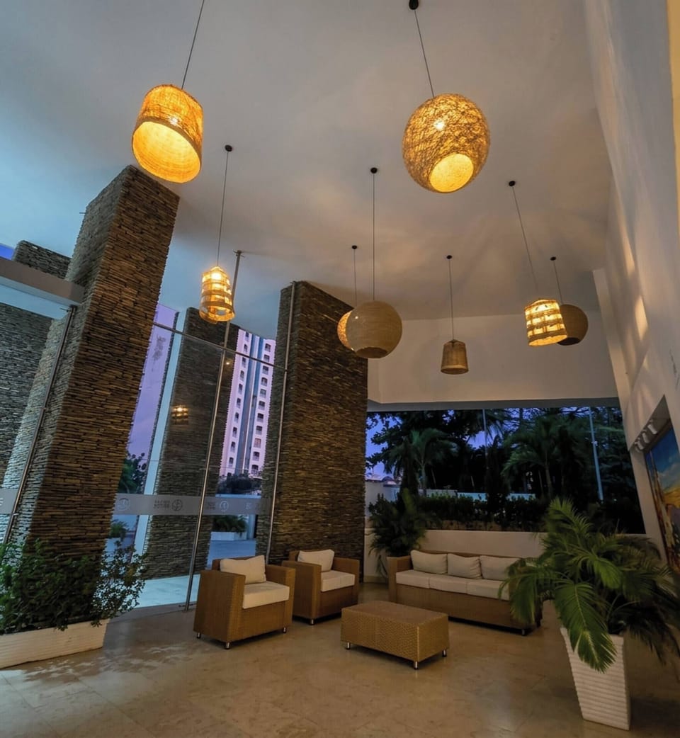 Apartment, 1 Bedroom, Accessible, Lake View | Interior