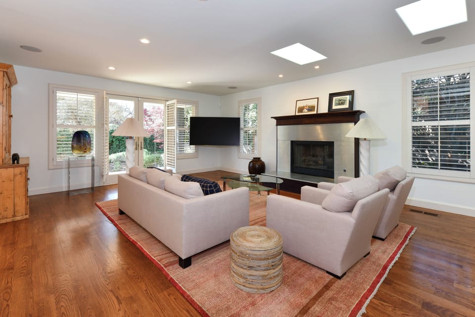 3 BD Cozy Home in St. Helena,fenced.Monthly rental House in Saint Helena