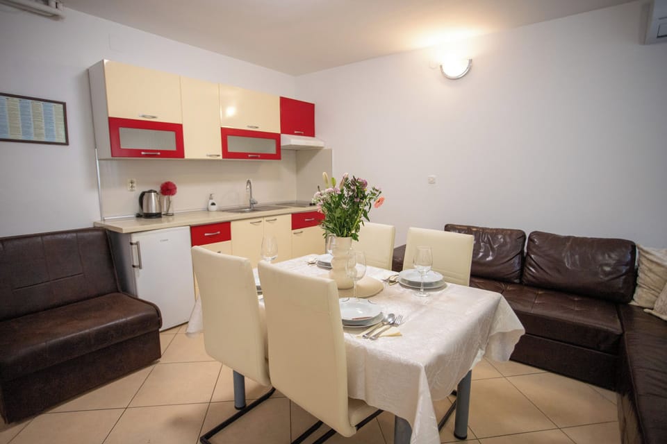 Kitchen and dining area