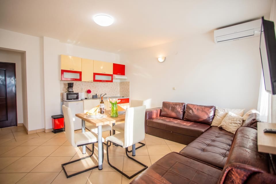 Kitchen and dining area