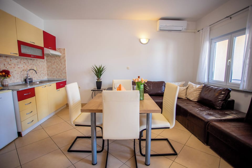 Kitchen and dining area