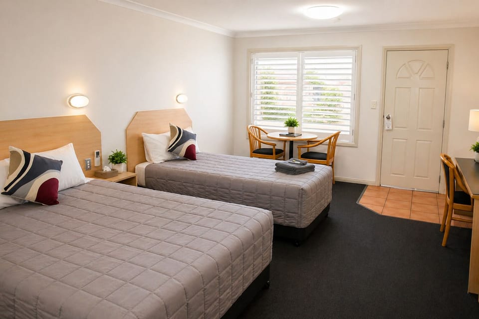 Deluxe Double or Twin Room | Desk, iron/ironing board, WiFi (free), bed sheets