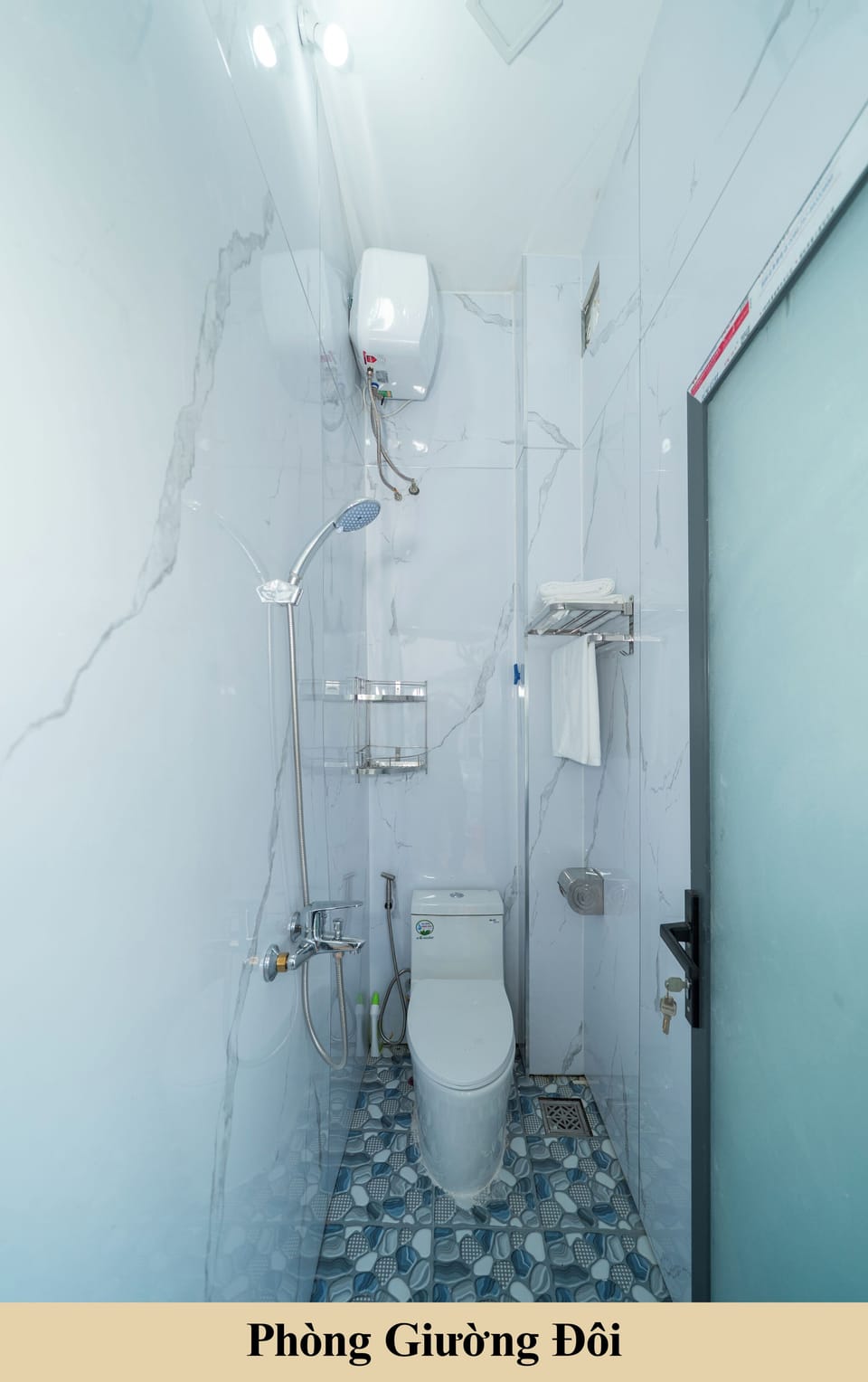 Family Double or Twin Room, Balcony, Mountain View | Bathroom | Shower, hair dryer, towels, shampoo
