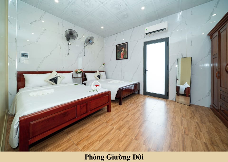 Family Double or Twin Room, Balcony, Mountain View | Desk