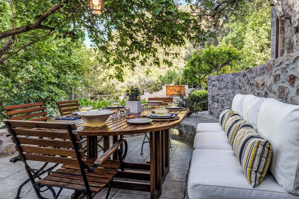 Exterior seating area - View of the exterior