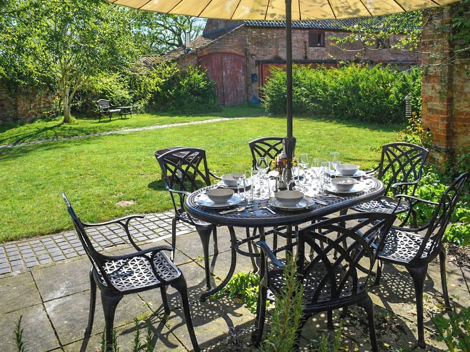 Outdoor eating area | The Buttery, Booton