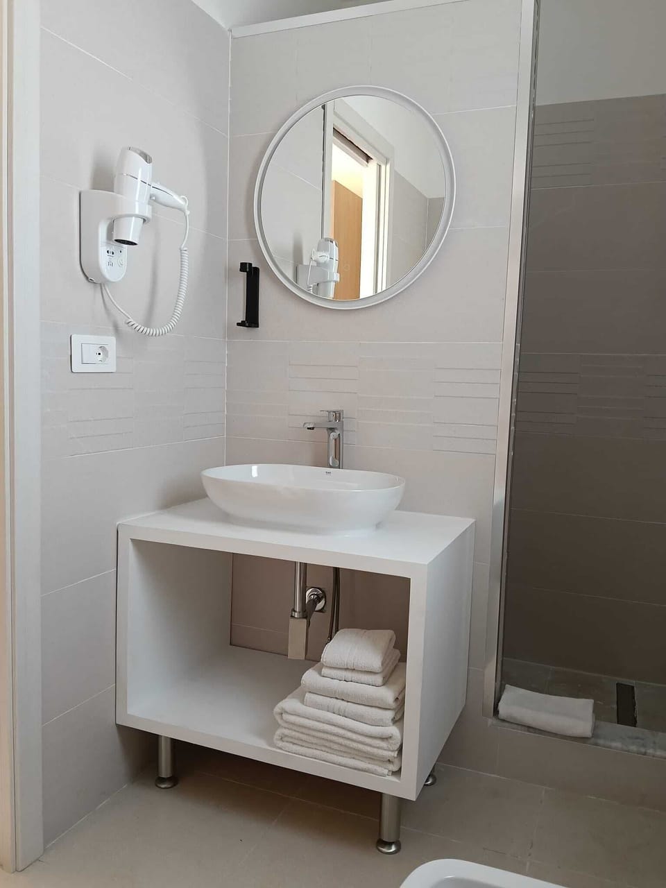 Double or Twin Room | Bathroom | Shower, hair dryer, towels, soap