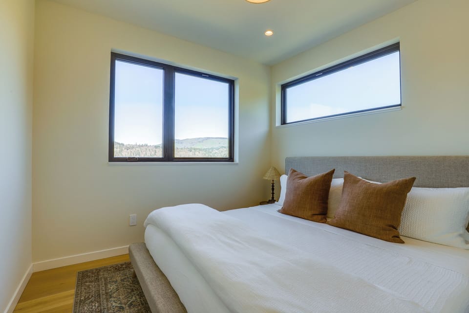 Bedroom 5 | King Bed | 2nd Floor