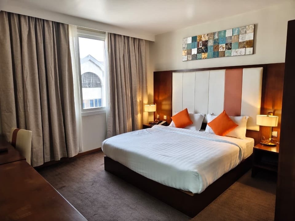 Superior Studio Suite | Free minibar, in-room safe, desk, iron/ironing board