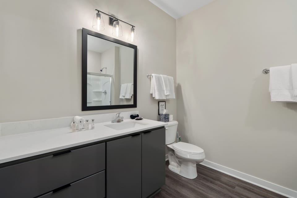 Spotlessly clean bathrooms (2 full baths!)
