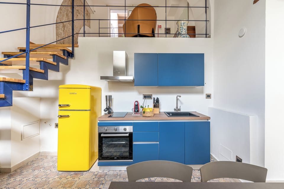 Duplex, 1 Bedroom | Private kitchen | Espresso maker, coffee/tea maker, electric kettle