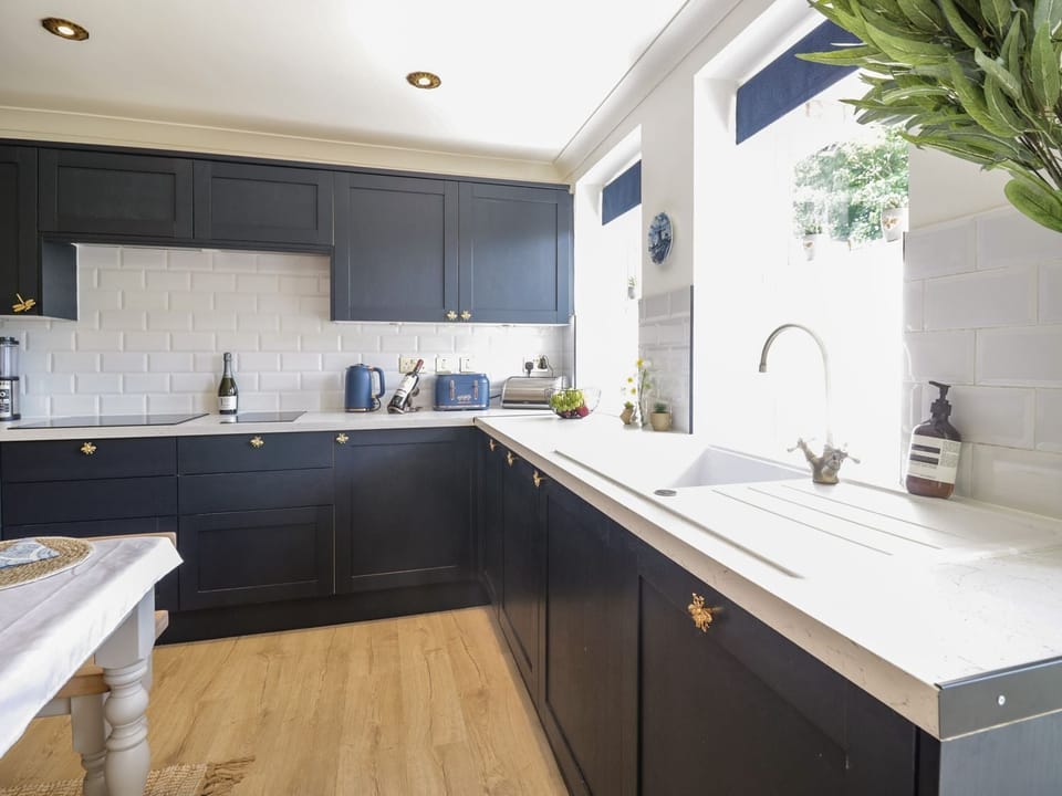 Dishwasher, cookware/dishes/utensils