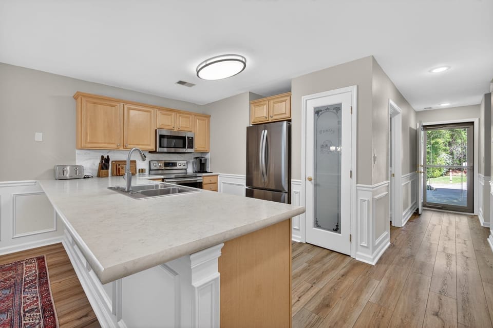 Condo, 3 Bedrooms | Private kitchen | Coffee/tea maker, fridge, toaster