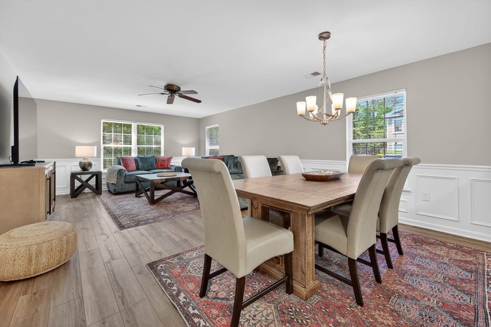 Condo, 3 Bedrooms | Dining