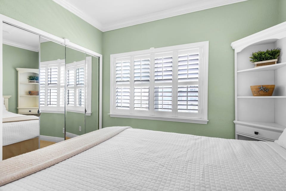 Guest bedroom