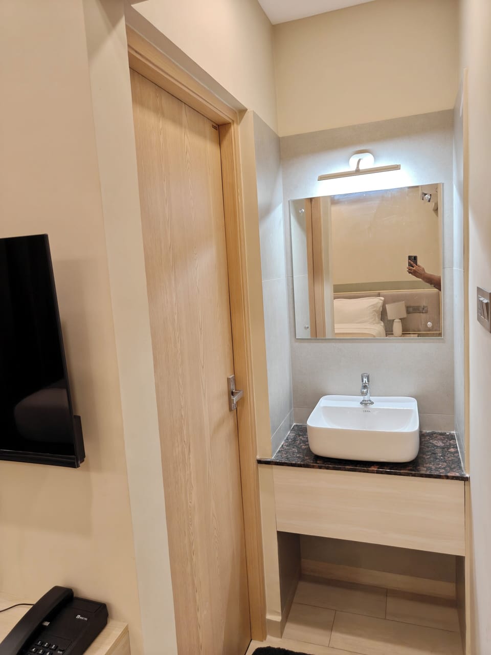 Shower, free toiletries, towels, soap