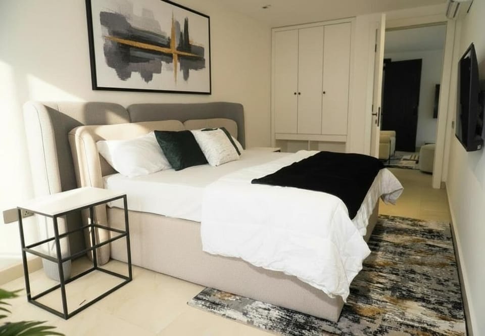 Economy Room, Balcony, City View | In-room safe, desk, laptop workspace, blackout drapes