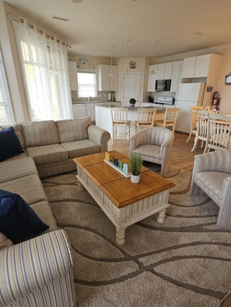 Family room/kitchen