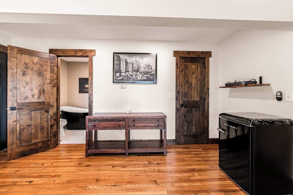 House, Multiple Beds, Balcony, Mountain View (Tahoe Nirvana) | Interior