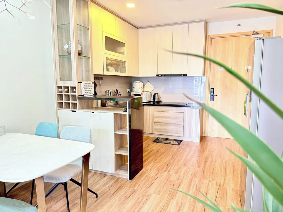 Luxury Apartment, Balcony, Garden View | Private kitchen