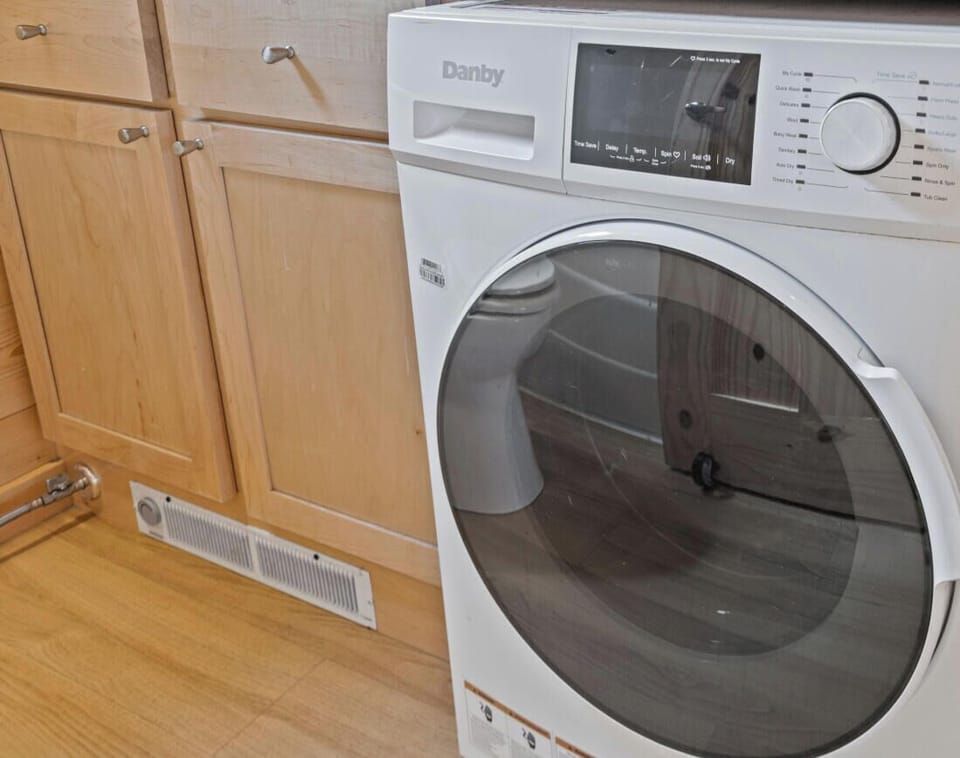 Laundry`s a breeze with this washer/dryer combo