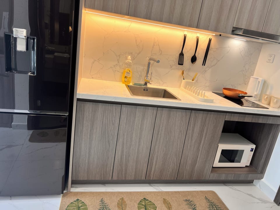 Deluxe House, Balcony, Pool View | Private kitchen | Fridge, cookware/dishes/utensils, eco-friendly cleaning products