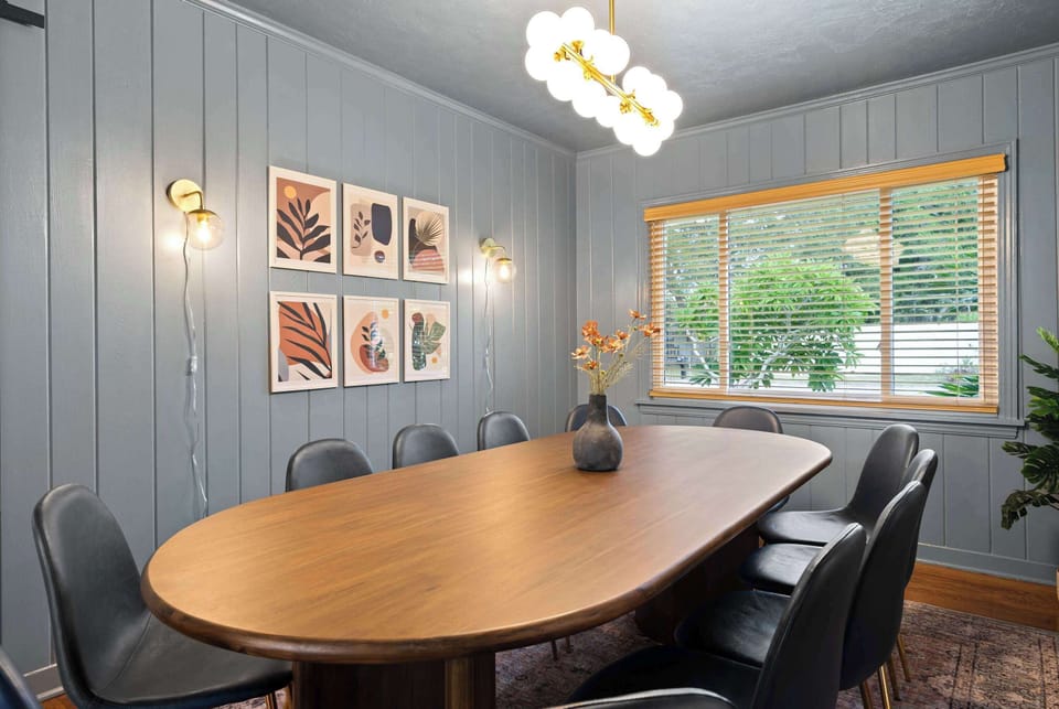 Because this dining room isn’t just for meals—it’s for moments.