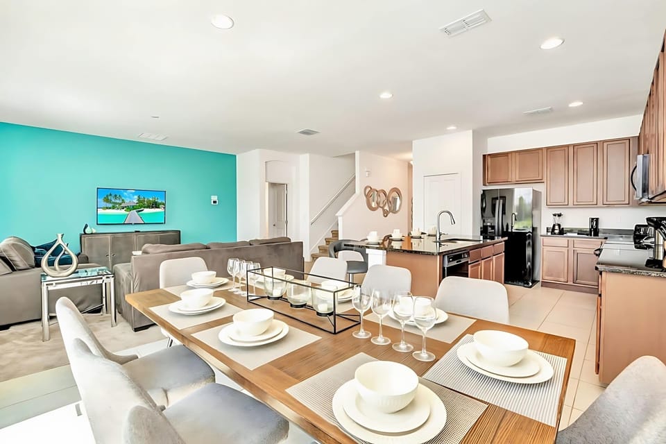 House (6 Bedrooms) | Interior