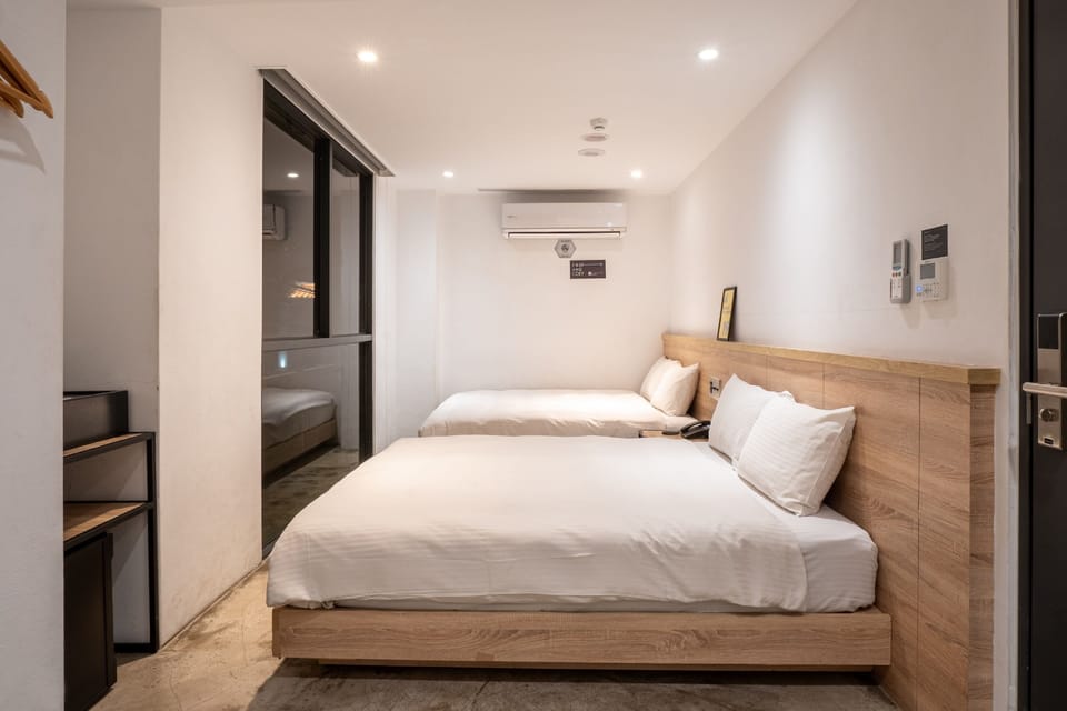 Superior Twin Room | Premium bedding, soundproofing, free WiFi, bed sheets