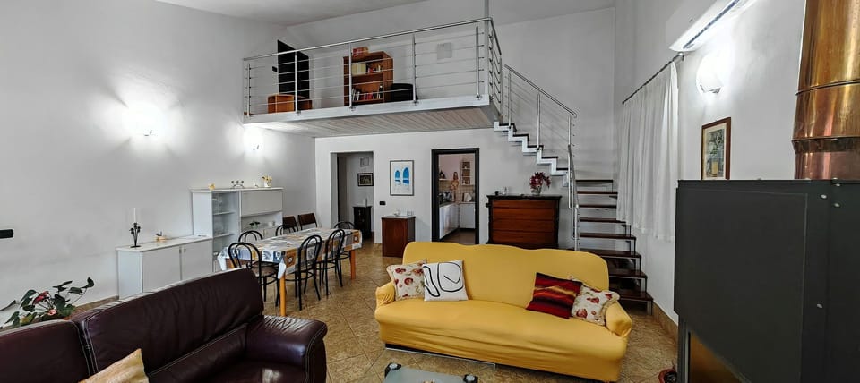 Autumn, Living Room, Spring, Summer