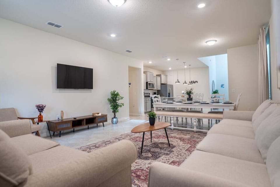 Communal lounge / TV room,Living Room