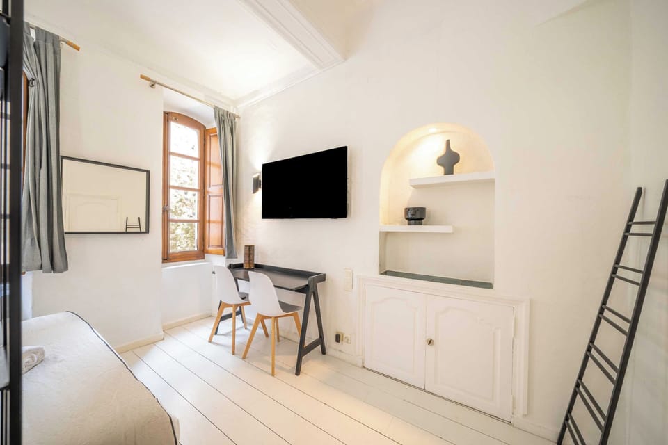 House | 1 bedroom, iron/ironing board, free WiFi, bed sheets