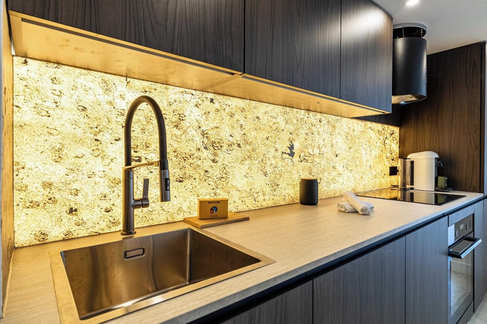 Apartment | Private kitchen | Fridge, microwave, oven, stovetop