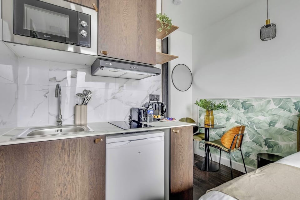 House | Private kitchen | Coffee/tea maker, fridge, microwave, stovetop