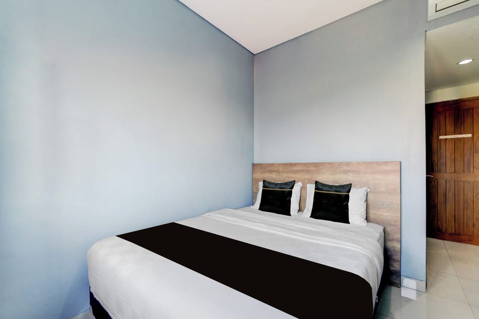 Deluxe Double Room | Free WiFi, bed sheets