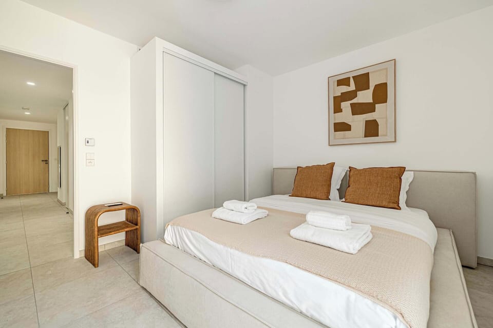 Apartment | 1 bedroom, laptop workspace, iron/ironing board, bed sheets