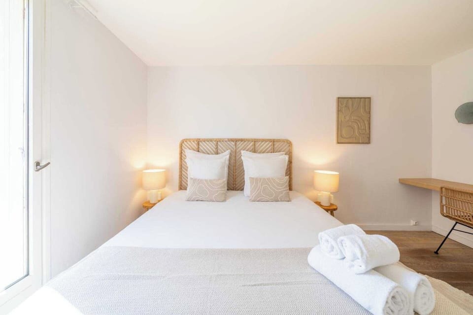 Apartment | 2 bedrooms, laptop workspace, iron/ironing board, bed sheets