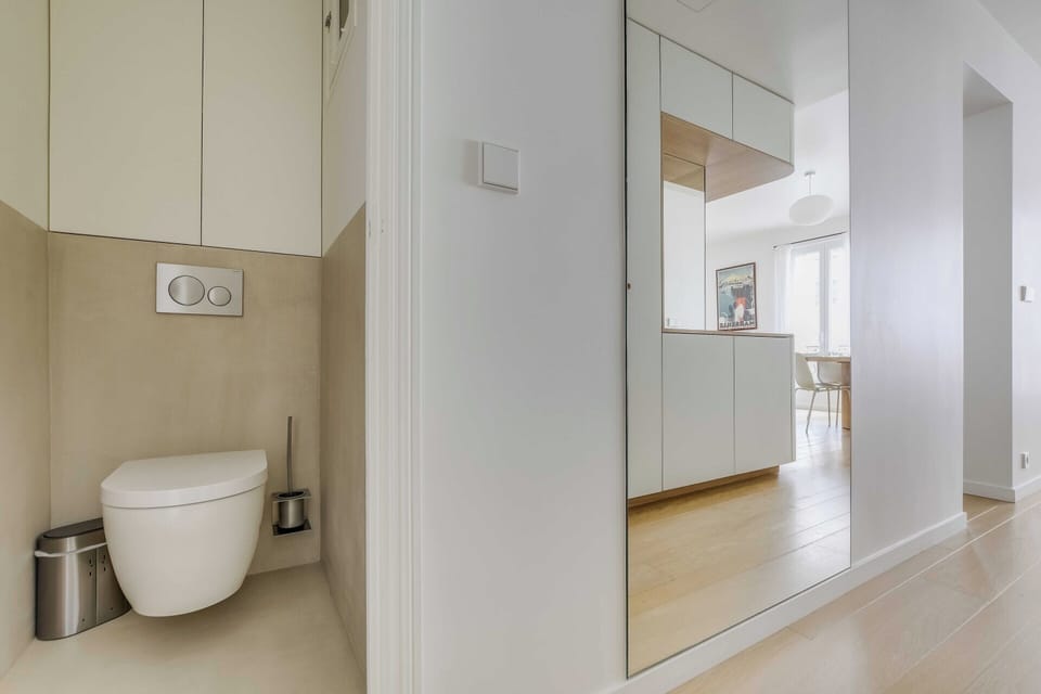 Apartment | Bathroom | Hair dryer, towels, shampoo