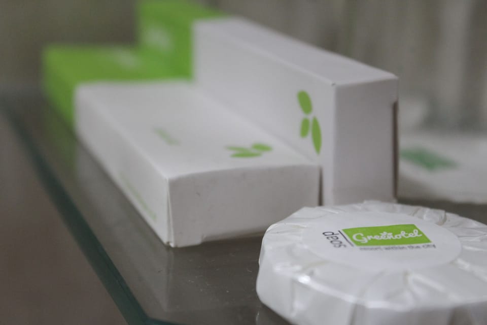 Superior Queen Room | Bathroom amenities | Shower, free toiletries, slippers, towels
