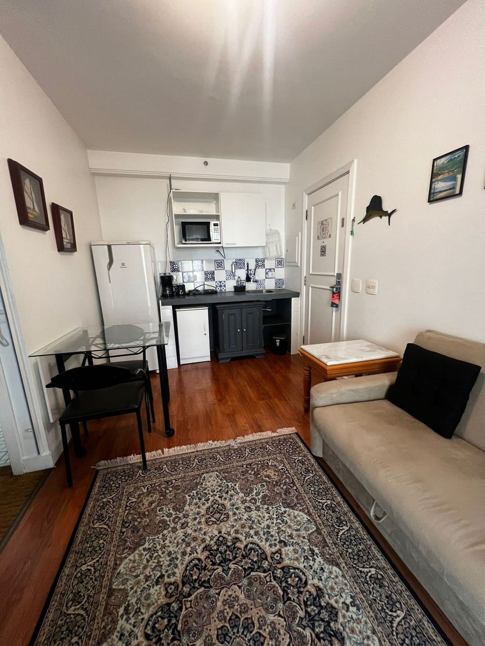 Suite | Living area | TV