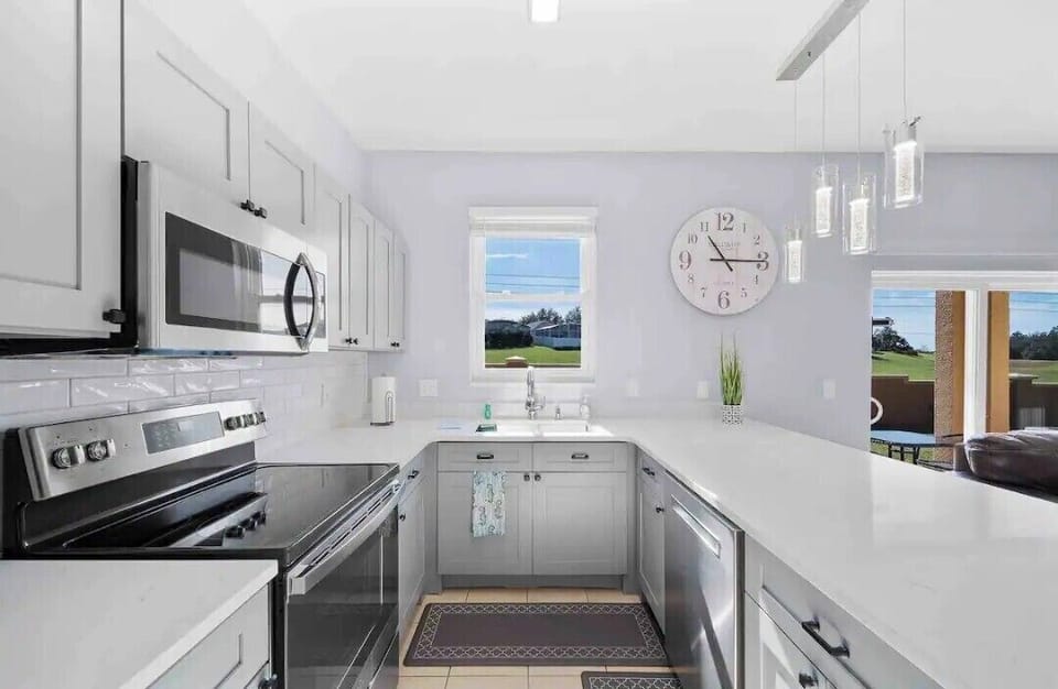 Kitchen includes all new (Dec '22) stainless steel appliances.