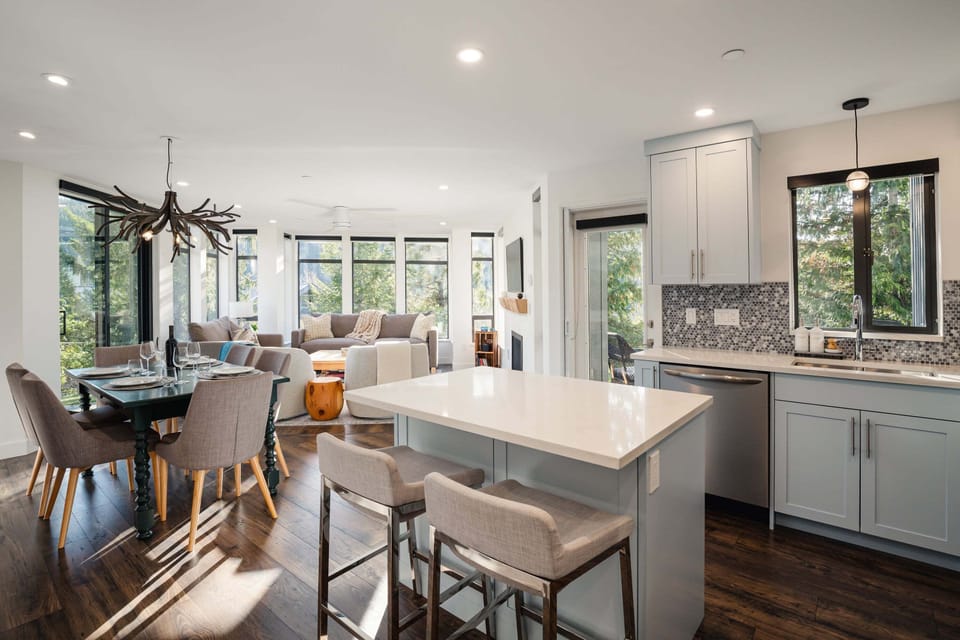 Apartment, Multiple Beds, Patio, Mountain View (Cedar Sky at Ravencrest) | Interior