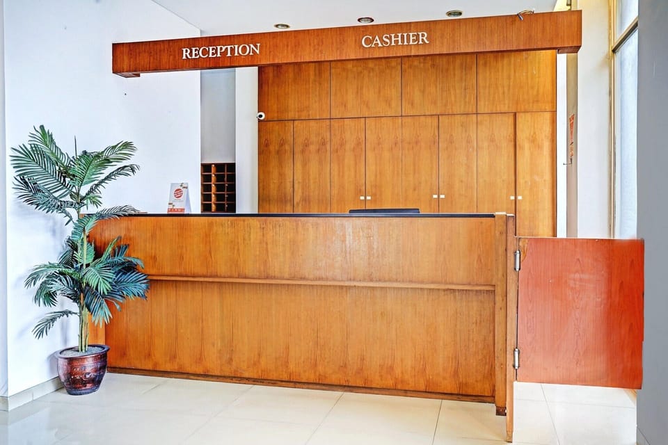 Entrance / Reception