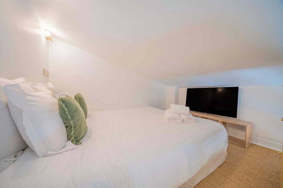House | 1 bedroom, laptop workspace, iron/ironing board, free WiFi