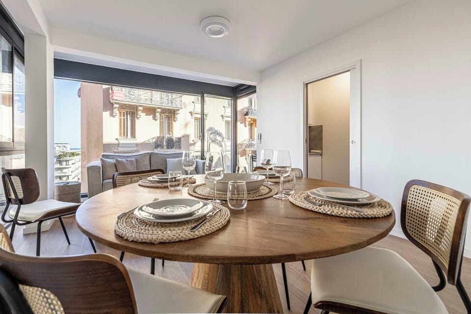 Apartment | Dining