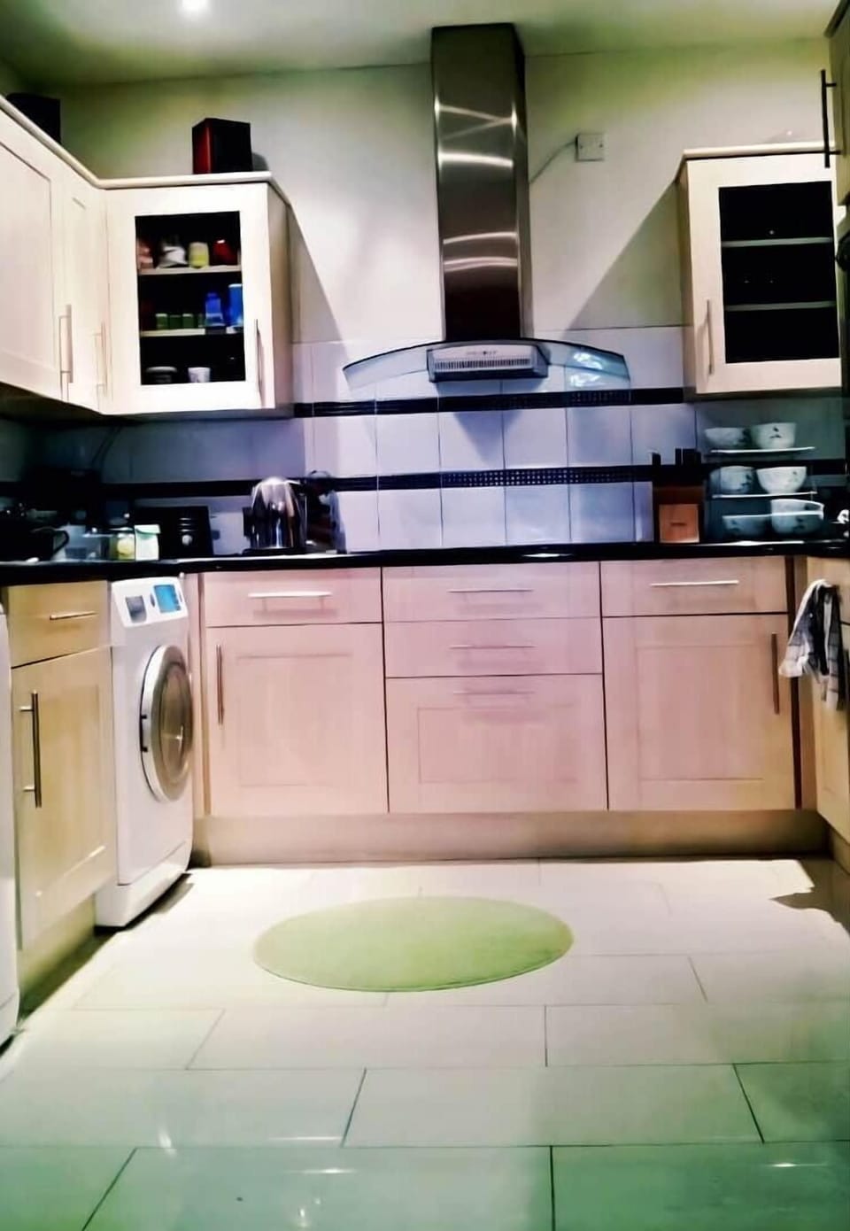 Modern Kitchen with all the mod cons, washing machine, dishwasher, dual-oven Bosch appliances, big fridge freezer 