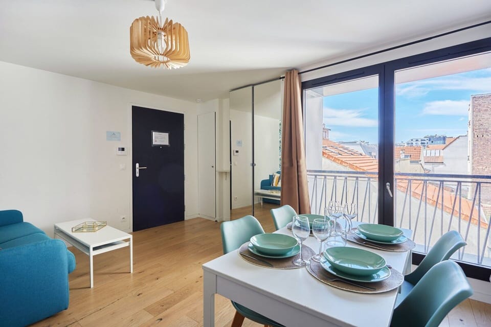 Apartment | Dining